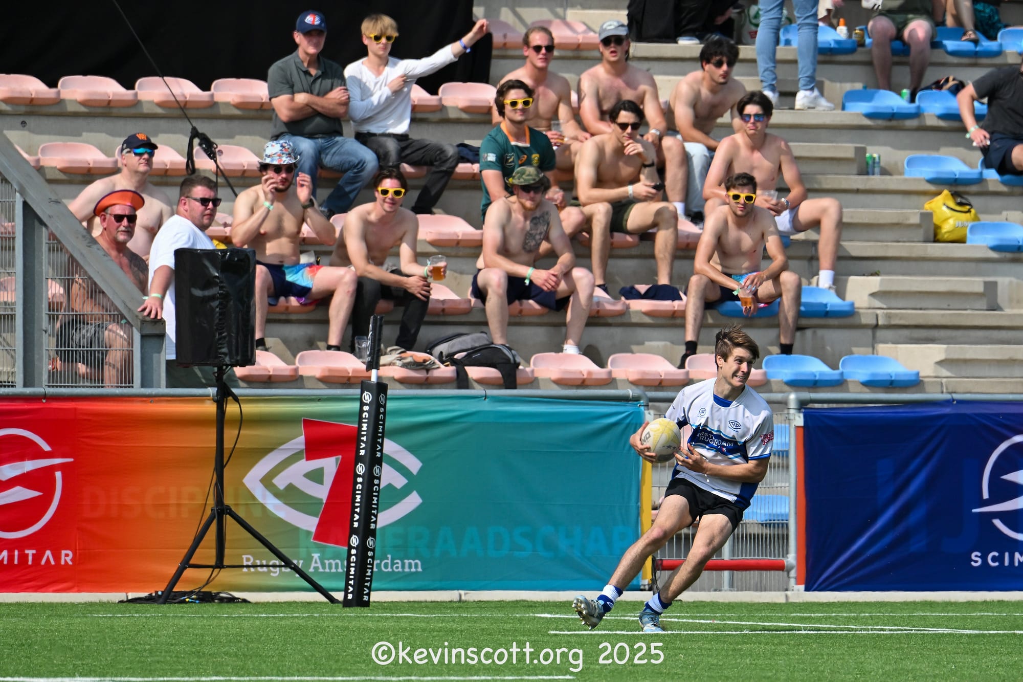 A player breaks clear to score during Amsterdam AAC v Geezers at the 2025 Amsterdam Sevens